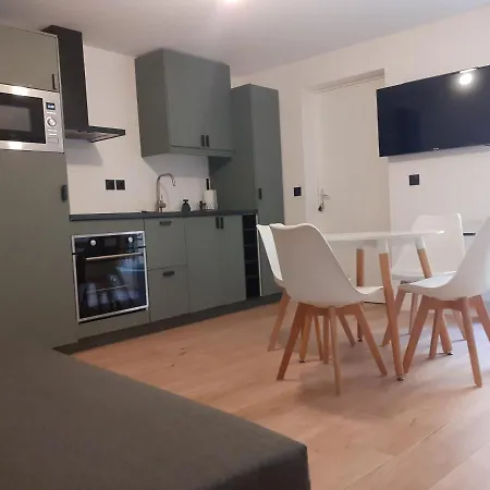 Apartmán Saint-germain-en-laye: Grand Studio En Centre A 2 Minutes Du Rer